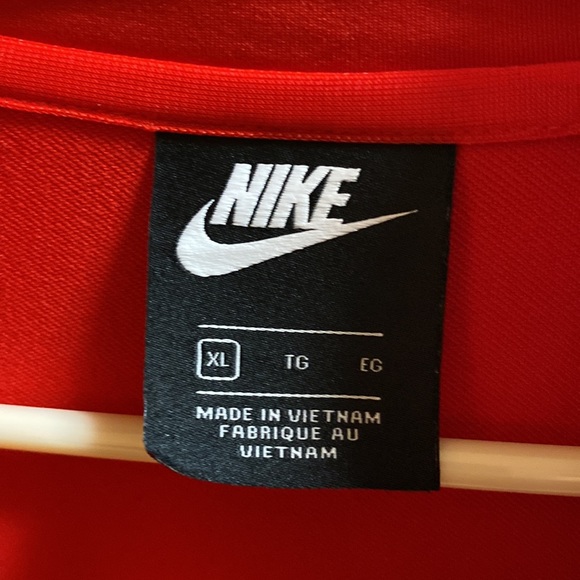 Never worn not my style, wife purchased as a gift - Picture 4 of 4